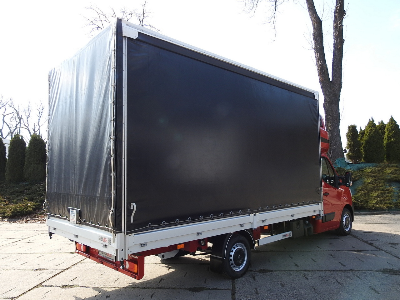 RENAULT MASTER TARPAULIN 10 PALLETS WEBASTO CRUISE CONTROL AIR CONDITIONING LED LIGHTS PNEUMATICS 165HP - Тентований фургон: фото 3 RENAULT MASTER TARPAULIN 10 PALLETS WEBASTO CRUISE CONTROL AIR CONDITIONING LED LIGHTS PNEUMATICS 165HP - Тентований фургон: фото 3