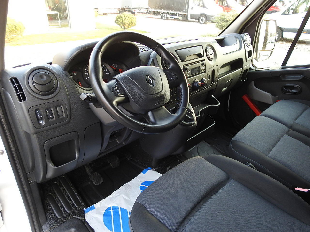 RENAULT MASTER TARPAULIN 10 PALLETS WEBASTO CRUISE CONTROL AIR CONDITIONING PNEUMATICS 170HP - Тентований фургон: фото 2 RENAULT MASTER TARPAULIN 10 PALLETS WEBASTO CRUISE CONTROL AIR CONDITIONING PNEUMATICS 170HP - Тентований фургон: фото 2