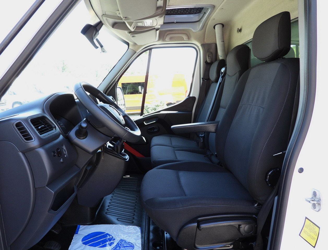 Тентований фургон RENAULT MASTER  TARPAULIN 10 PALLETS WEBASTO CRUISE CONTROL LED LIGHTS PNEUMATICS AIR CONDITIONING  165HP: фото 28