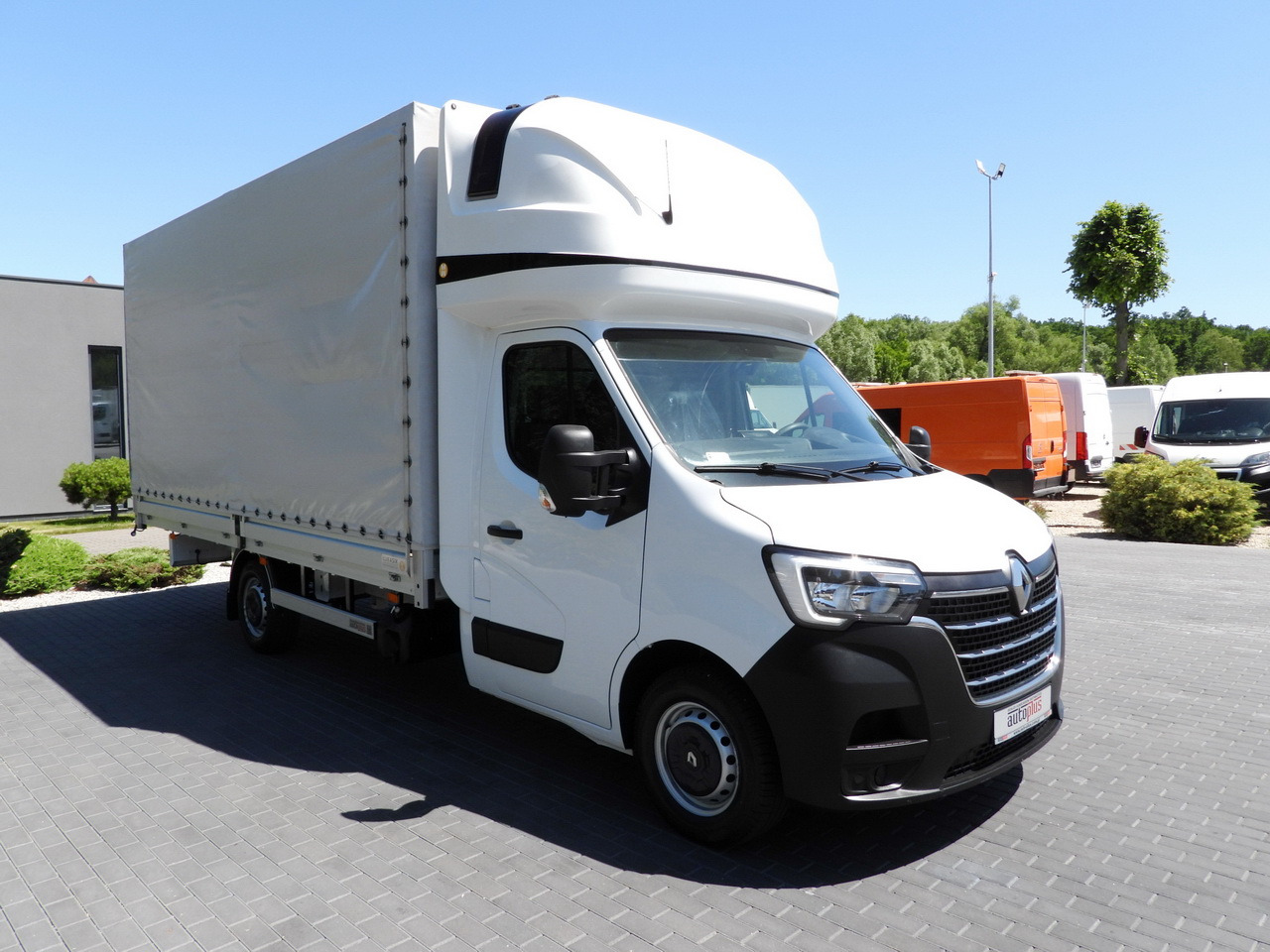 RENAULT MASTER TARPAULIN 10 PALLETS WEBASTO CRUISE CONTROL LED LIGHTS PNEUMATICS AIR CONDITIONING 165HP - Тентований фургон: фото 4 RENAULT MASTER TARPAULIN 10 PALLETS WEBASTO CRUISE CONTROL LED LIGHTS PNEUMATICS AIR CONDITIONING 165HP - Тентований фургон: фото 4