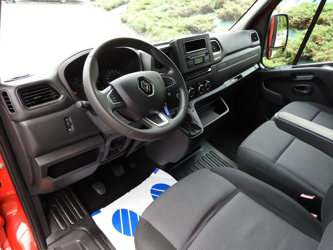 RENAULT MASTER TARPAULIN 10 PALLETS WEBASTO CRUISE CONTROL LED LIGHTS PNEUMATICS AIR CONDITIONING 165HP - Тентований фургон: фото 2 RENAULT MASTER TARPAULIN 10 PALLETS WEBASTO CRUISE CONTROL LED LIGHTS PNEUMATICS AIR CONDITIONING 165HP - Тентований фургон: фото 2