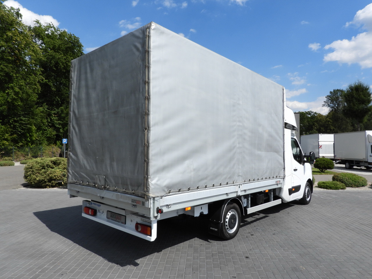 RENAULT MASTER TARPAULIN 8 PALLETS WEBASTO CRUISE CONTROL LED LIGHTS PNEUMATICS AIR CONDITIONING 165HP - Тентований фургон: фото 3 RENAULT MASTER TARPAULIN 8 PALLETS WEBASTO CRUISE CONTROL LED LIGHTS PNEUMATICS AIR CONDITIONING 165HP - Тентований фургон: фото 3