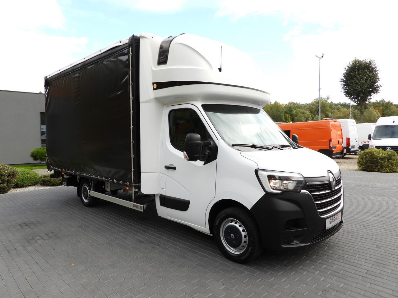 RENAULT MASTER TARPAULIN LIFT 10 PALLETS CRUISE CONTROL LED LIGHTS AIR CONDITIONING 165HP - Тентований фургон: фото 4 RENAULT MASTER TARPAULIN LIFT 10 PALLETS CRUISE CONTROL LED LIGHTS AIR CONDITIONING 165HP - Тентований фургон: фото 4