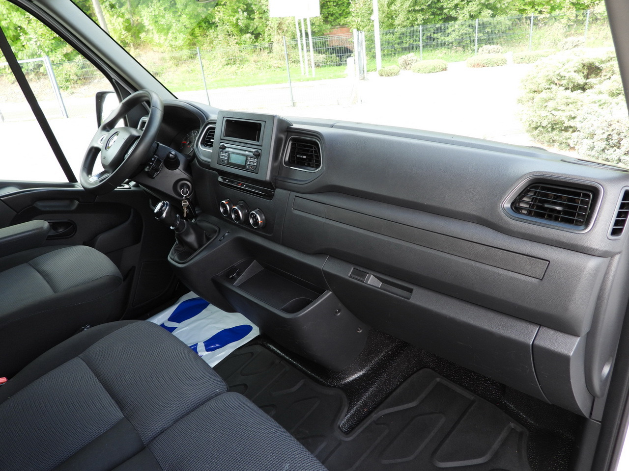 Малотоннажний самоскид RENAULT MASTER TIPPER CRUISE CONTROL LED LIGHTS TWIN WHEELS AIR CONDITIONING  130HP: фото 34 Малотоннажний самоскид RENAULT MASTER TIPPER CRUISE CONTROL LED LIGHTS TWIN WHEELS AIR CONDITIONING  130HP: фото 34