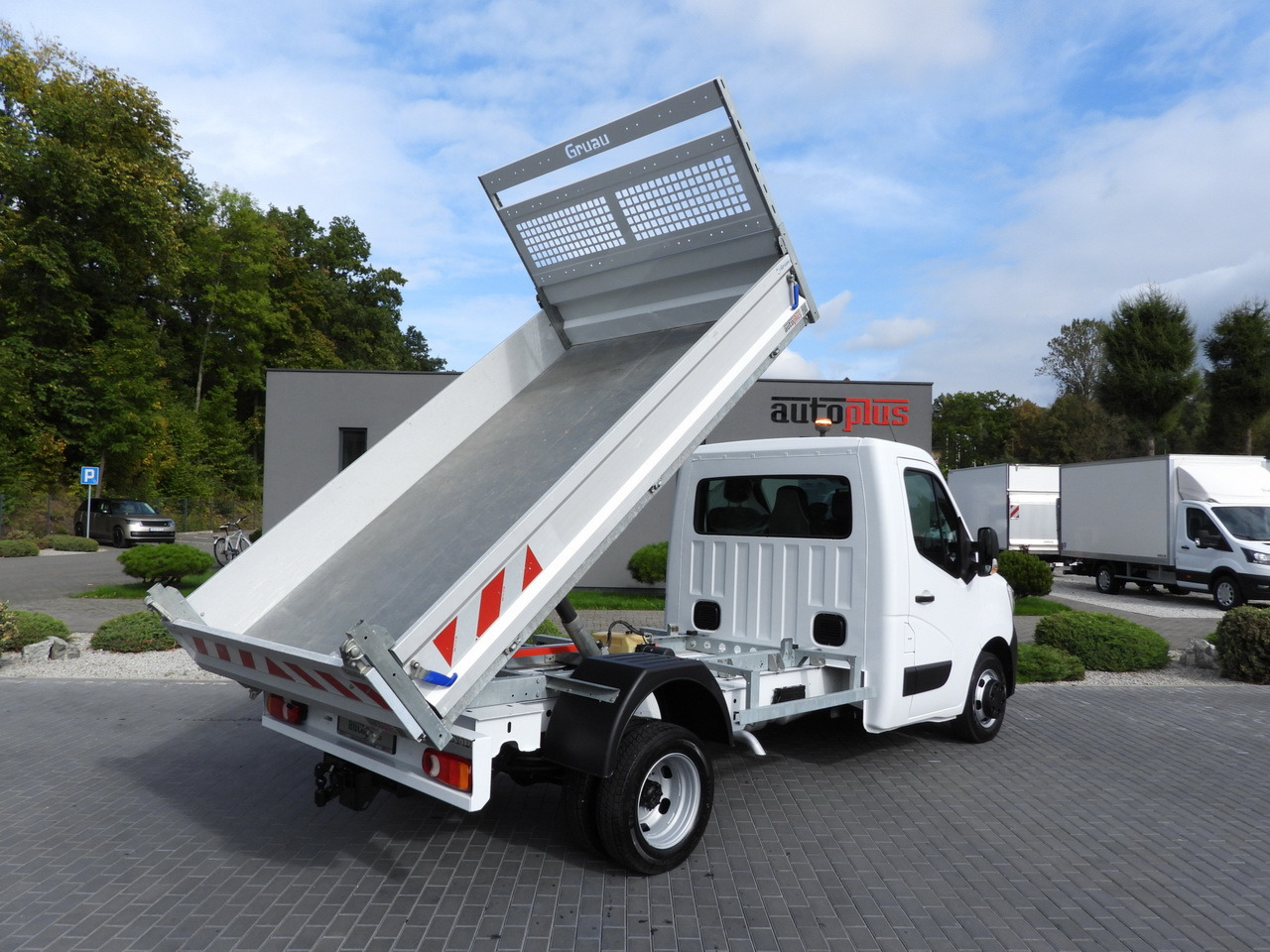 RENAULT MASTER TIPPER CRUISE CONTROL LED LIGHTS TWIN WHEELS AIR CONDITIONING 130HP - Малотоннажний самоскид: фото 4 RENAULT MASTER TIPPER CRUISE CONTROL LED LIGHTS TWIN WHEELS AIR CONDITIONING 130HP - Малотоннажний самоскид: фото 4