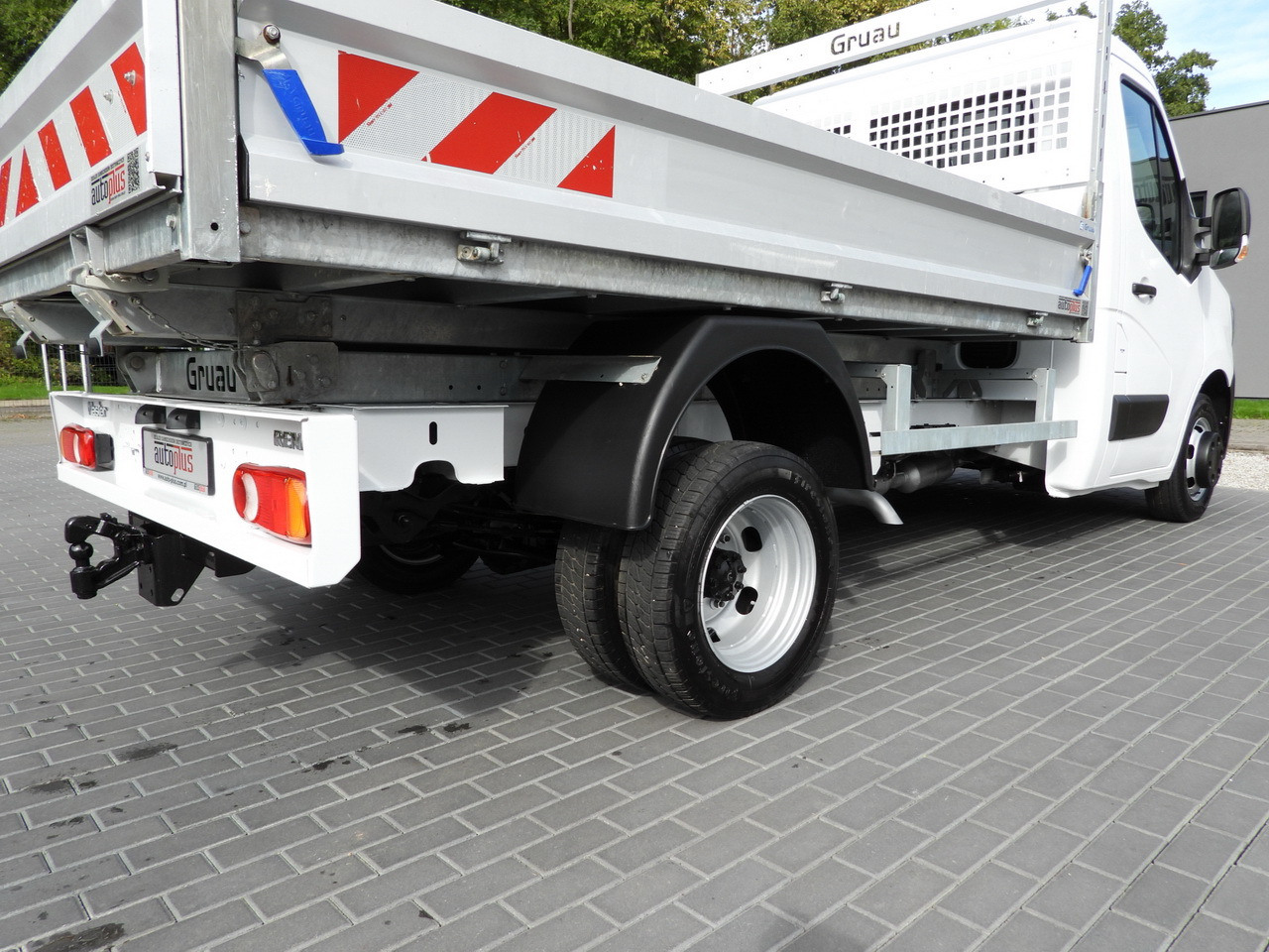 Малотоннажний самоскид RENAULT MASTER TIPPER CRUISE CONTROL LED LIGHTS TWIN WHEELS AIR CONDITIONING  130HP: фото 16 Малотоннажний самоскид RENAULT MASTER TIPPER CRUISE CONTROL LED LIGHTS TWIN WHEELS AIR CONDITIONING  130HP: фото 16