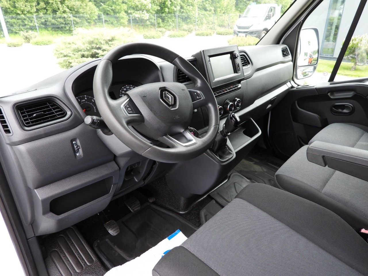 Renault MASTER KASTENWAGEN DOPPELKABINE 7 SITZE TEMPOMAT - Суцільнометалевий фургон, Вантажопасажирський фургон: фото 2 Renault MASTER KASTENWAGEN DOPPELKABINE 7 SITZE TEMPOMAT - Суцільнометалевий фургон, Вантажопасажирський фургон: фото 2