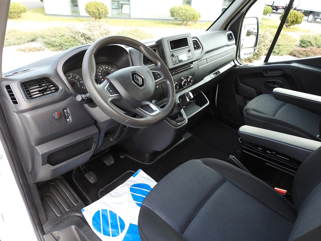 Renault MASTER KIPPER DOPPELKABINE DOKA 6 SITZE TEMPOMAT - Малотоннажний самоскид, Вантажопасажирський фургон: фото 2 Renault MASTER KIPPER DOPPELKABINE DOKA 6 SITZE TEMPOMAT - Малотоннажний самоскид, Вантажопасажирський фургон: фото 2