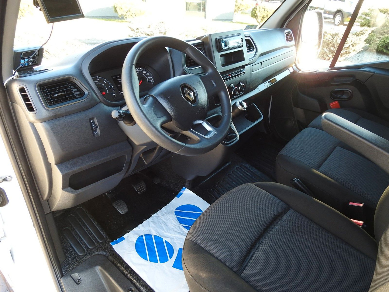Renault MASTER KÜHLKASTENWAGEN -5*C HEIZFUNKTION A/C Renault MASTER KÜHLKASTENWAGEN -5*C HEIZFUNKTION A/C - Фургон-рефрижератор: фото 2 Renault MASTER KÜHLKASTENWAGEN -5*C HEIZFUNKTION A/C Renault MASTER KÜHLKASTENWAGEN -5*C HEIZFUNKTION A/C - Фургон-рефрижератор: фото 2