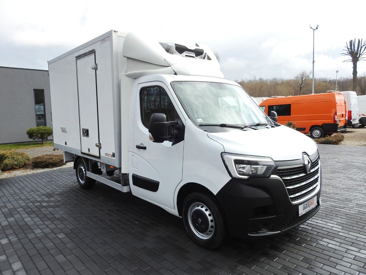 Renault MASTER KÜHLKOFFER 0*C LED LICHTER KLIMAANLAGE - Фургон-рефрижератор: фото 4 Renault MASTER KÜHLKOFFER 0*C LED LICHTER KLIMAANLAGE - Фургон-рефрижератор: фото 4