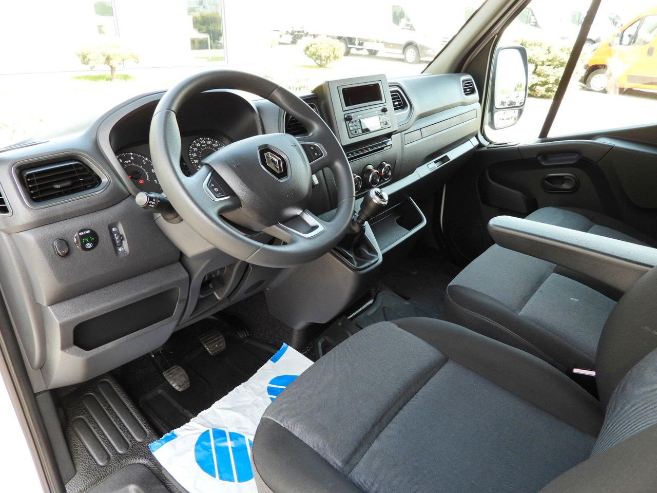 Renault MASTER PRITSCHE PLANE 10 PALETTEN WEBASTO A/C - Тентований фургон: фото 2 Renault MASTER PRITSCHE PLANE 10 PALETTEN WEBASTO A/C - Тентований фургон: фото 2
