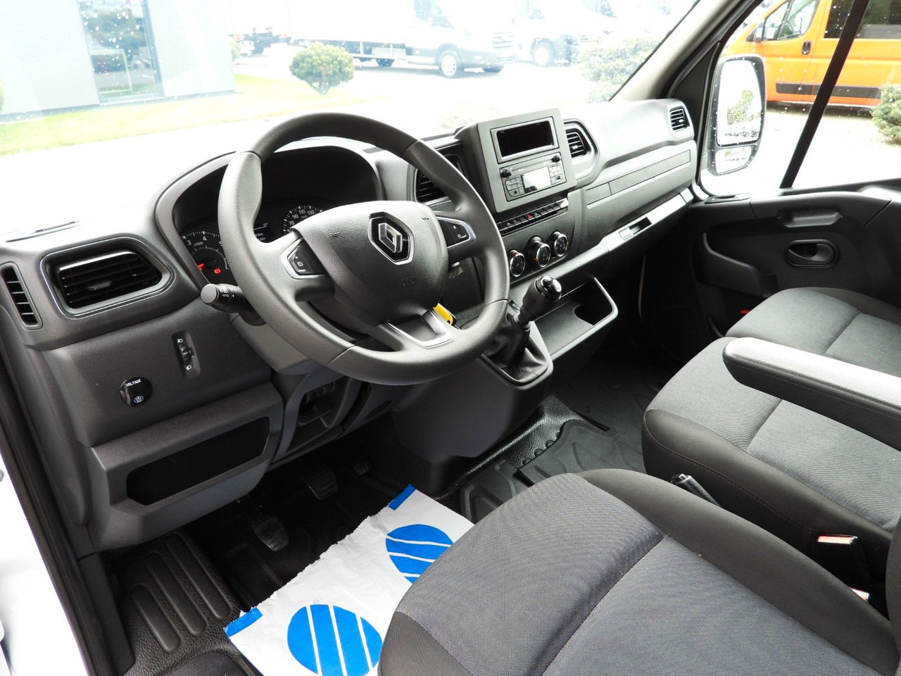 Renault MASTER PRITSCHE PLANE 10 PALETTEN WEBASTO A/C - Тентований фургон: фото 2 Renault MASTER PRITSCHE PLANE 10 PALETTEN WEBASTO A/C - Тентований фургон: фото 2
