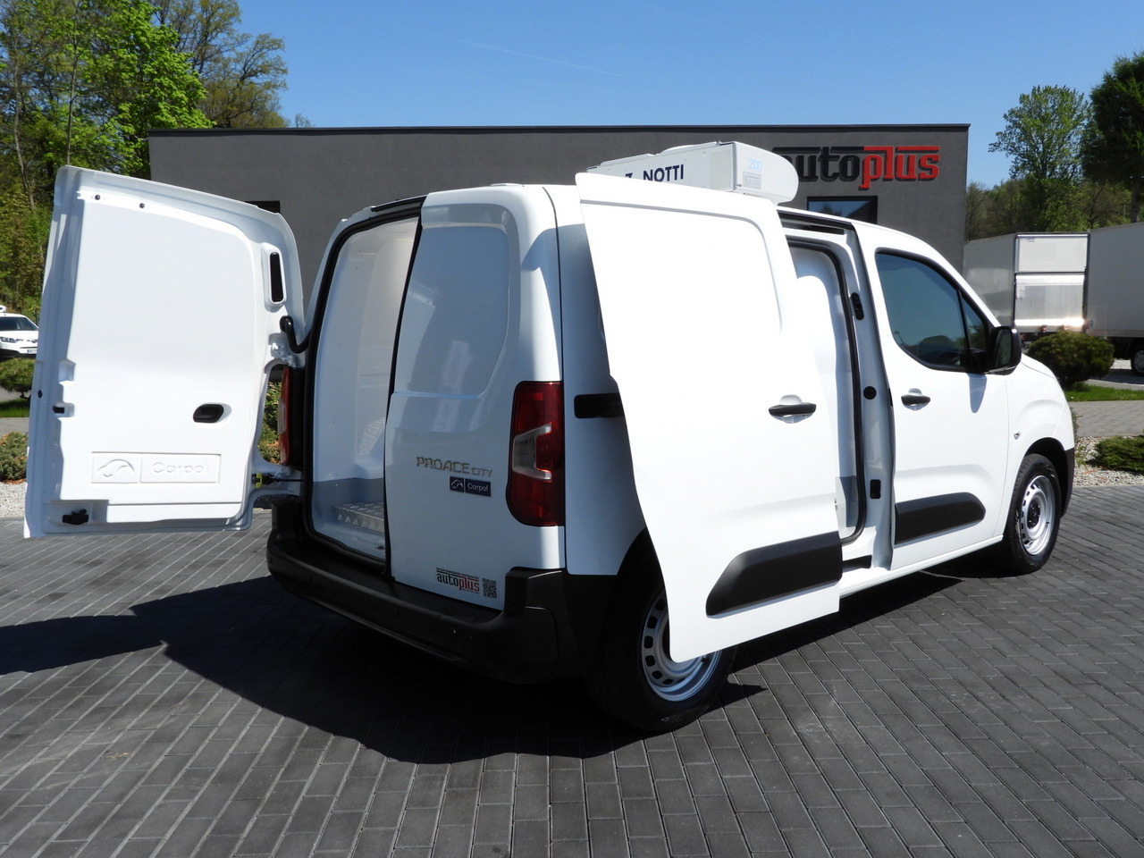 TOYOTA PROACE CITY REFRIGERATOR VAN -15*C POWER SUPPLY 230V CRUISE CONTROL AIR CONDITIONING 100HP - Фургон-рефрижератор: фото 3 TOYOTA PROACE CITY REFRIGERATOR VAN -15*C POWER SUPPLY 230V CRUISE CONTROL AIR CONDITIONING 100HP - Фургон-рефрижератор: фото 3