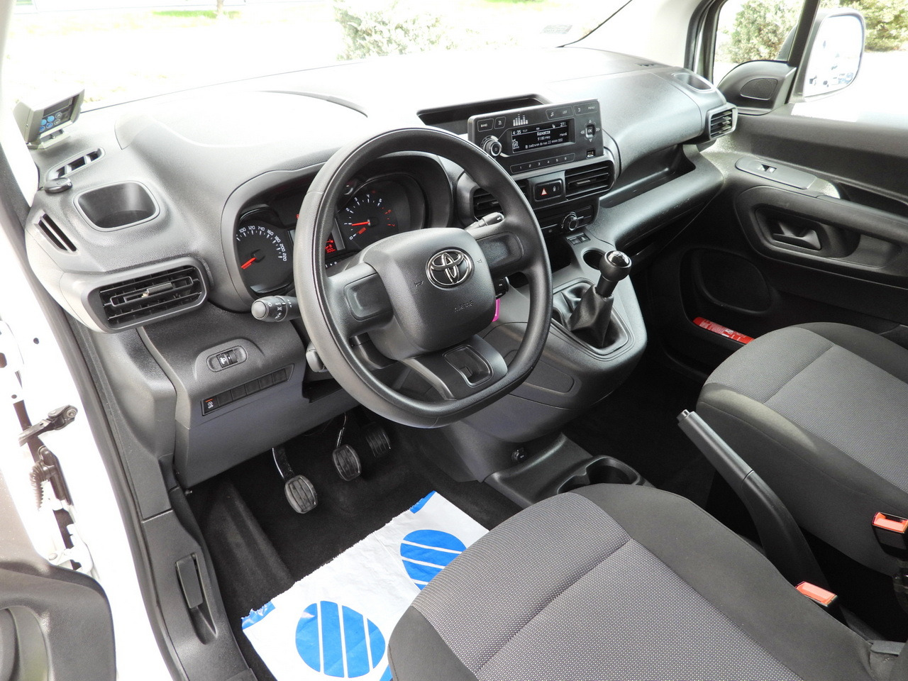 TOYOTA PROACE CITY REFRIGERATOR VAN -15*C POWER SUPPLY 230V CRUISE CONTROL AIR CONDITIONING 100HP - Фургон-рефрижератор: фото 2 TOYOTA PROACE CITY REFRIGERATOR VAN -15*C POWER SUPPLY 230V CRUISE CONTROL AIR CONDITIONING 100HP - Фургон-рефрижератор: фото 2