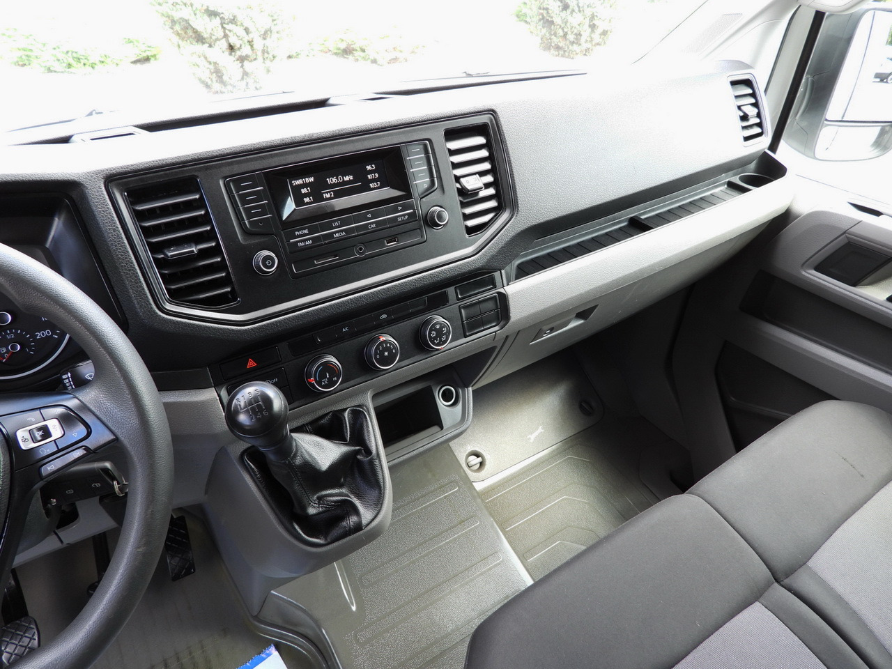 Тентований фургон VOLKSWAGEN CRAFTER TARPAULIN 10 PALLETS WEBASTO CRUISE CONTROL AIR CONDITIONING 180HP: фото 43 Тентований фургон VOLKSWAGEN CRAFTER TARPAULIN 10 PALLETS WEBASTO CRUISE CONTROL AIR CONDITIONING 180HP: фото 43