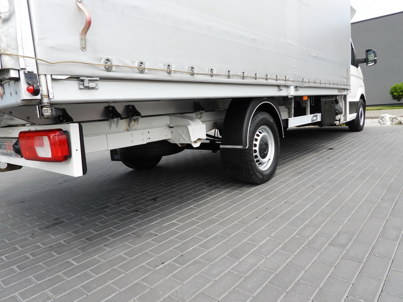 Тентований фургон VOLKSWAGEN CRAFTER TARPAULIN 10 PALLETS WEBASTO CRUISE CONTROL AIR CONDITIONING 180HP: фото 27 Тентований фургон VOLKSWAGEN CRAFTER TARPAULIN 10 PALLETS WEBASTO CRUISE CONTROL AIR CONDITIONING 180HP: фото 27