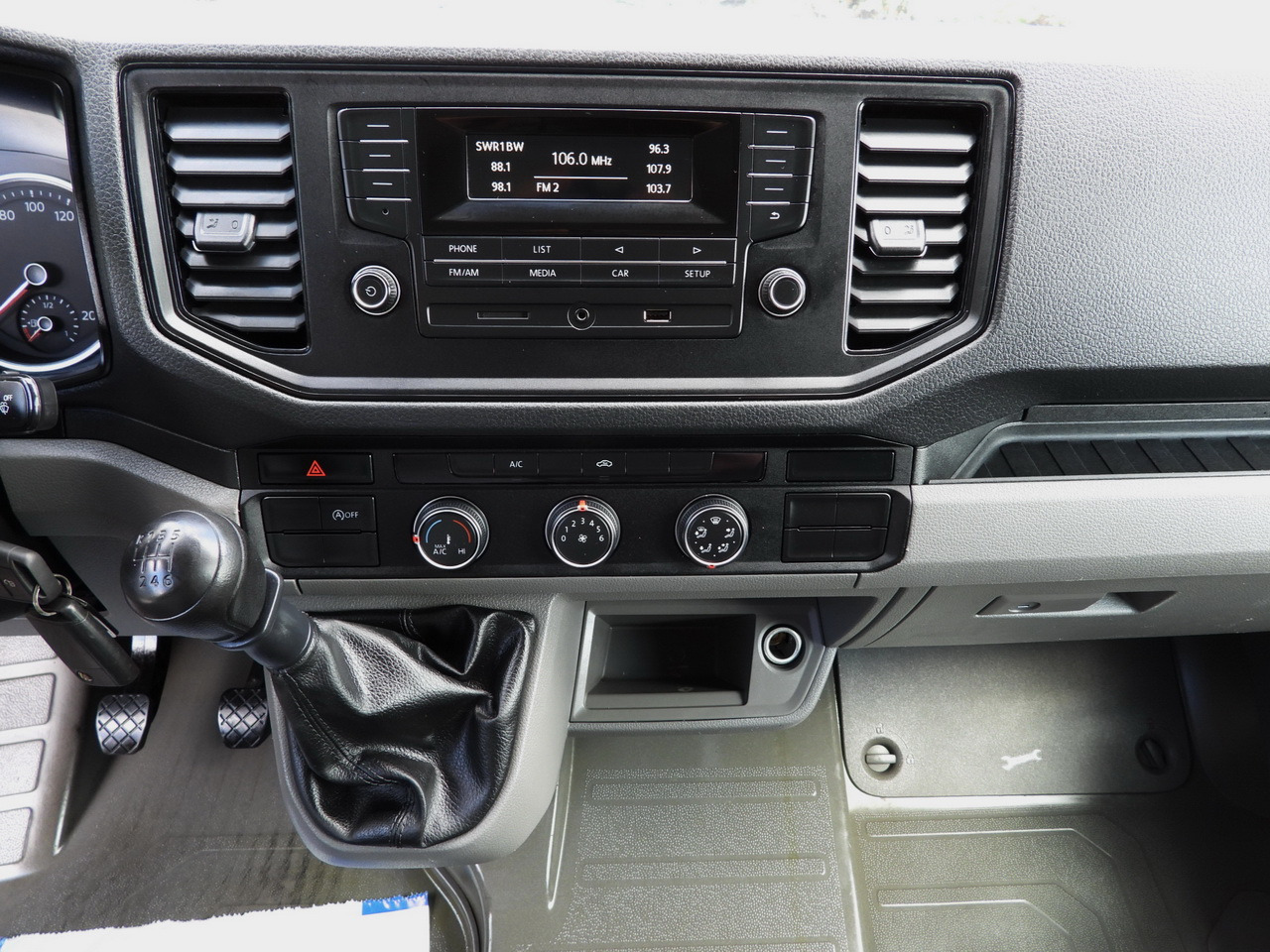 Тентований фургон VOLKSWAGEN CRAFTER TARPAULIN 10 PALLETS WEBASTO CRUISE CONTROL AIR CONDITIONING 180HP: фото 48 Тентований фургон VOLKSWAGEN CRAFTER TARPAULIN 10 PALLETS WEBASTO CRUISE CONTROL AIR CONDITIONING 180HP: фото 48