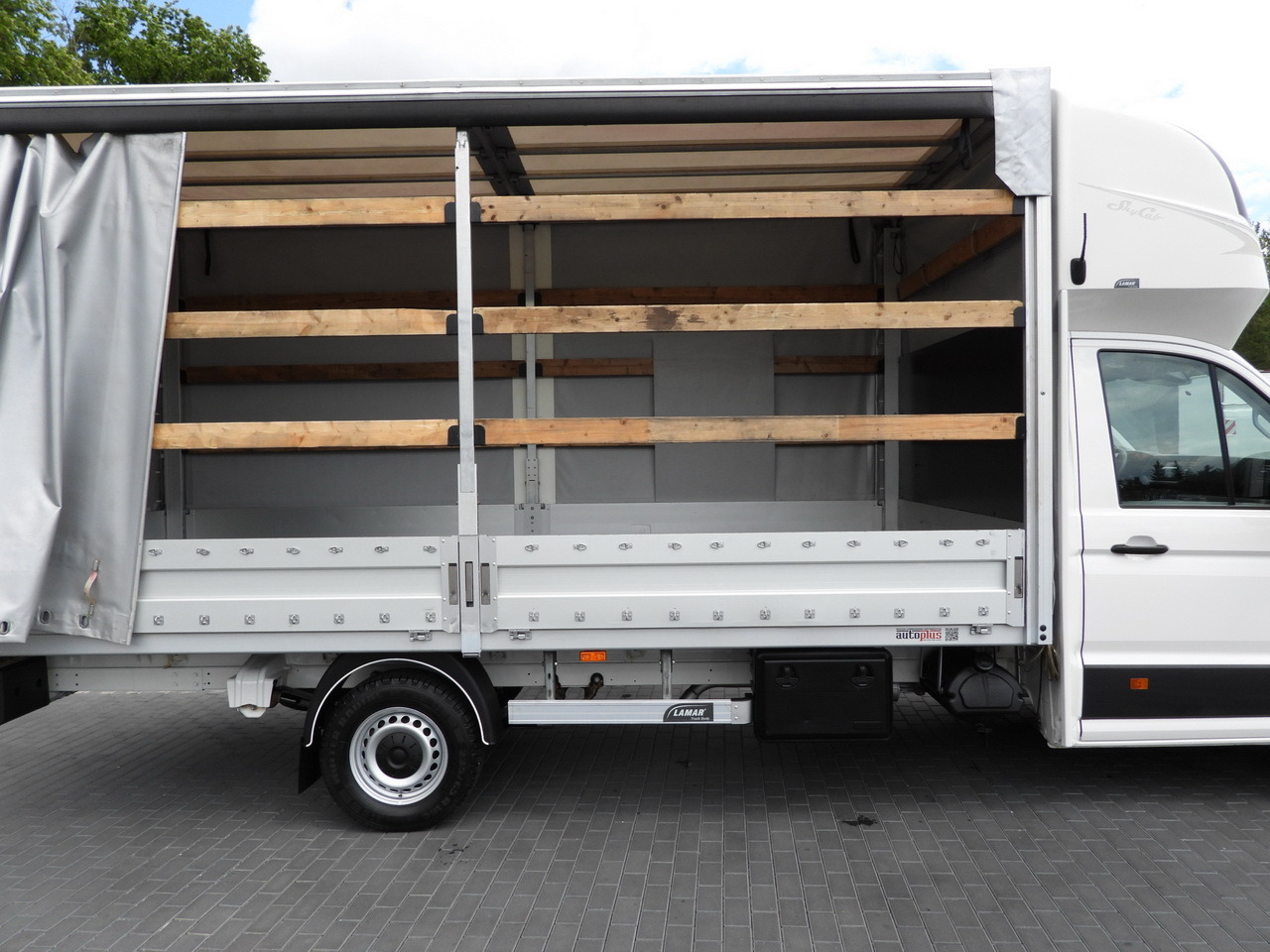 Тентований фургон VOLKSWAGEN CRAFTER TARPAULIN 10 PALLETS WEBASTO CRUISE CONTROL AIR CONDITIONING 180HP: фото 32 Тентований фургон VOLKSWAGEN CRAFTER TARPAULIN 10 PALLETS WEBASTO CRUISE CONTROL AIR CONDITIONING 180HP: фото 32