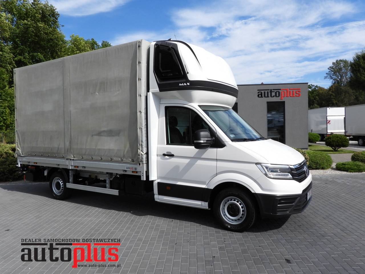 VOLKSWAGEN CRAFTER TARPAULIN LIFT 8 PALLETS WEBASTO CRUISE CONTROL LED LIGHTS AIR CONDITIONING 180HP - Тентований фургон: фото 1 VOLKSWAGEN CRAFTER TARPAULIN LIFT 8 PALLETS WEBASTO CRUISE CONTROL LED LIGHTS AIR CONDITIONING 180HP - Тентований фургон: фото 1