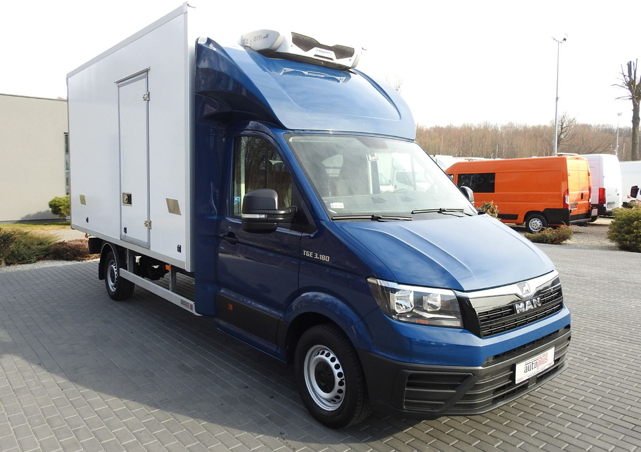 Volkswagen CRAFTER KÜHLKOFFER -5*C 8 PALETTEN HEIZFUNKTION - Фургон-рефрижератор: фото 4 Volkswagen CRAFTER KÜHLKOFFER -5*C 8 PALETTEN HEIZFUNKTION - Фургон-рефрижератор: фото 4