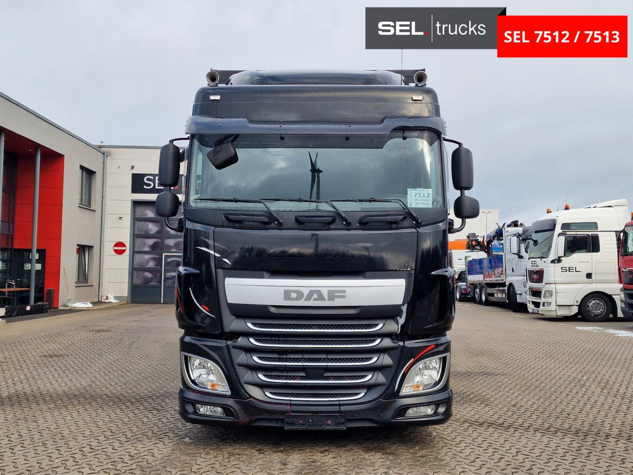 DAF XF 460 FAR / ZF Intarder / Durchladezug - Тентована вантажівка: фото 2 DAF XF 460 FAR / ZF Intarder / Durchladezug - Тентована вантажівка: фото 2