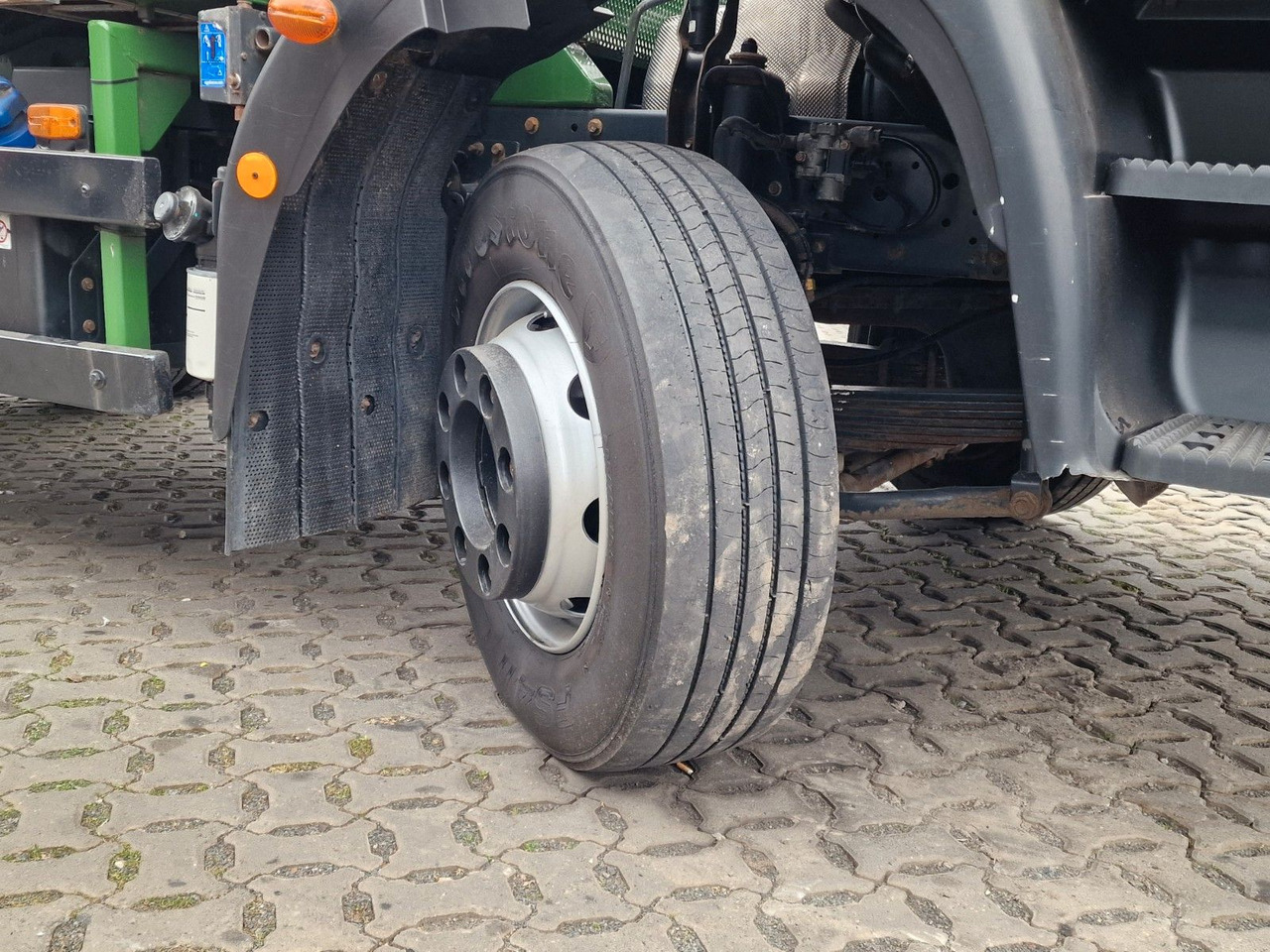 Самоскид вантажівка Iveco Eurocargo 140-250: фото 28