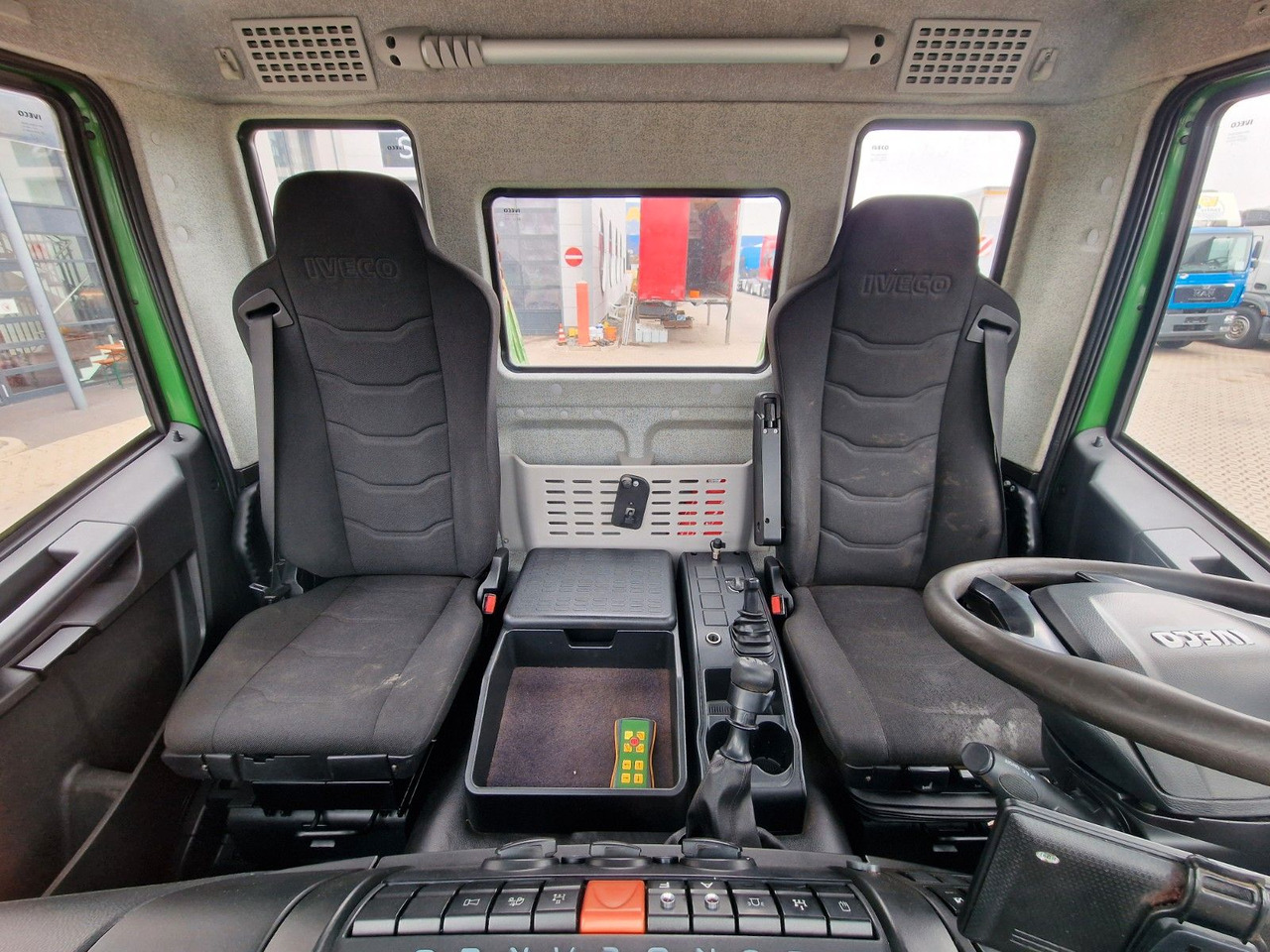 Самоскид вантажівка Iveco Eurocargo 140-250: фото 19