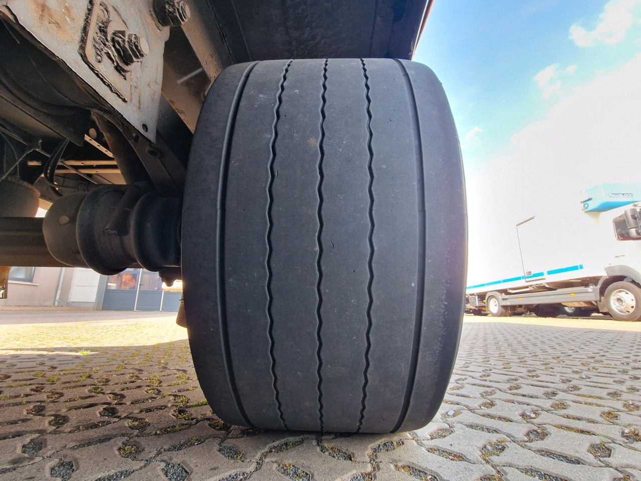 Тентований напівпричіп Krone SD / Hubdach / EDSCHA / Mega: фото 26