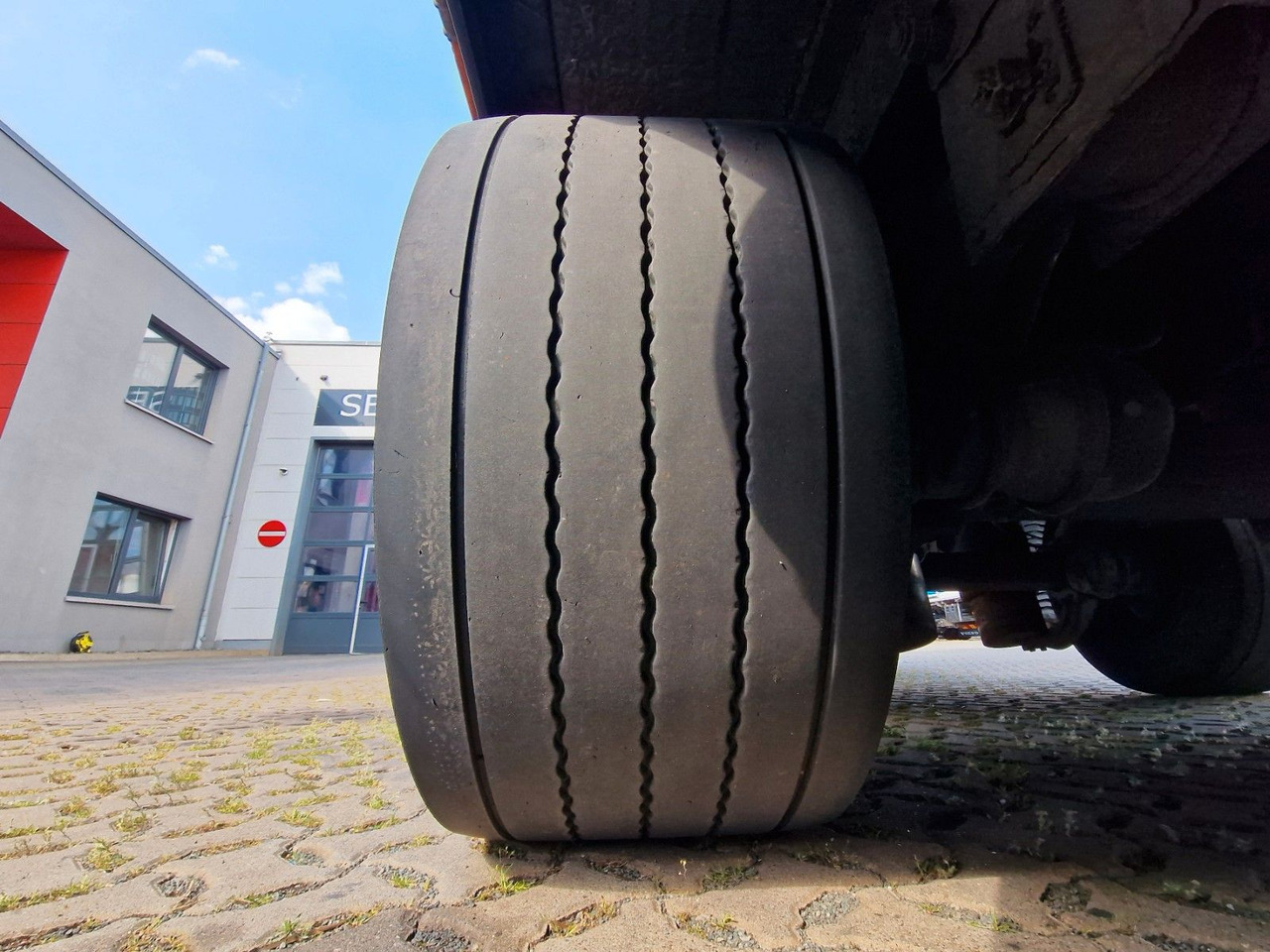 Тентований напівпричіп Krone SD / Hubdach / EDSCHA / Mega: фото 29