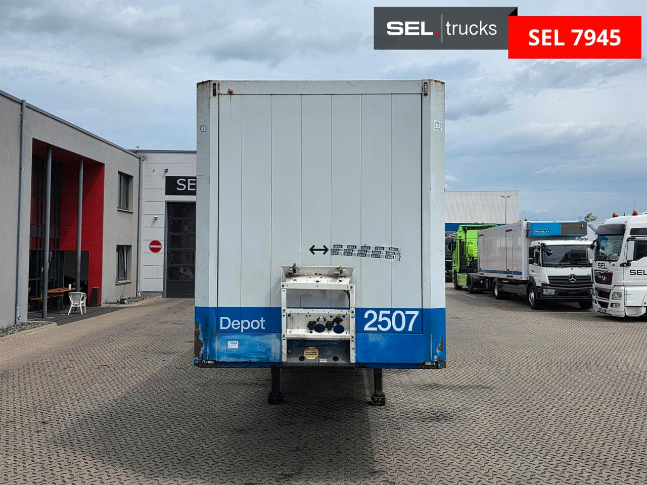 Krone SD / Textil / Liftachse - Закритий кузов напівпричіп: фото 2 Krone SD / Textil / Liftachse - Закритий кузов напівпричіп: фото 2