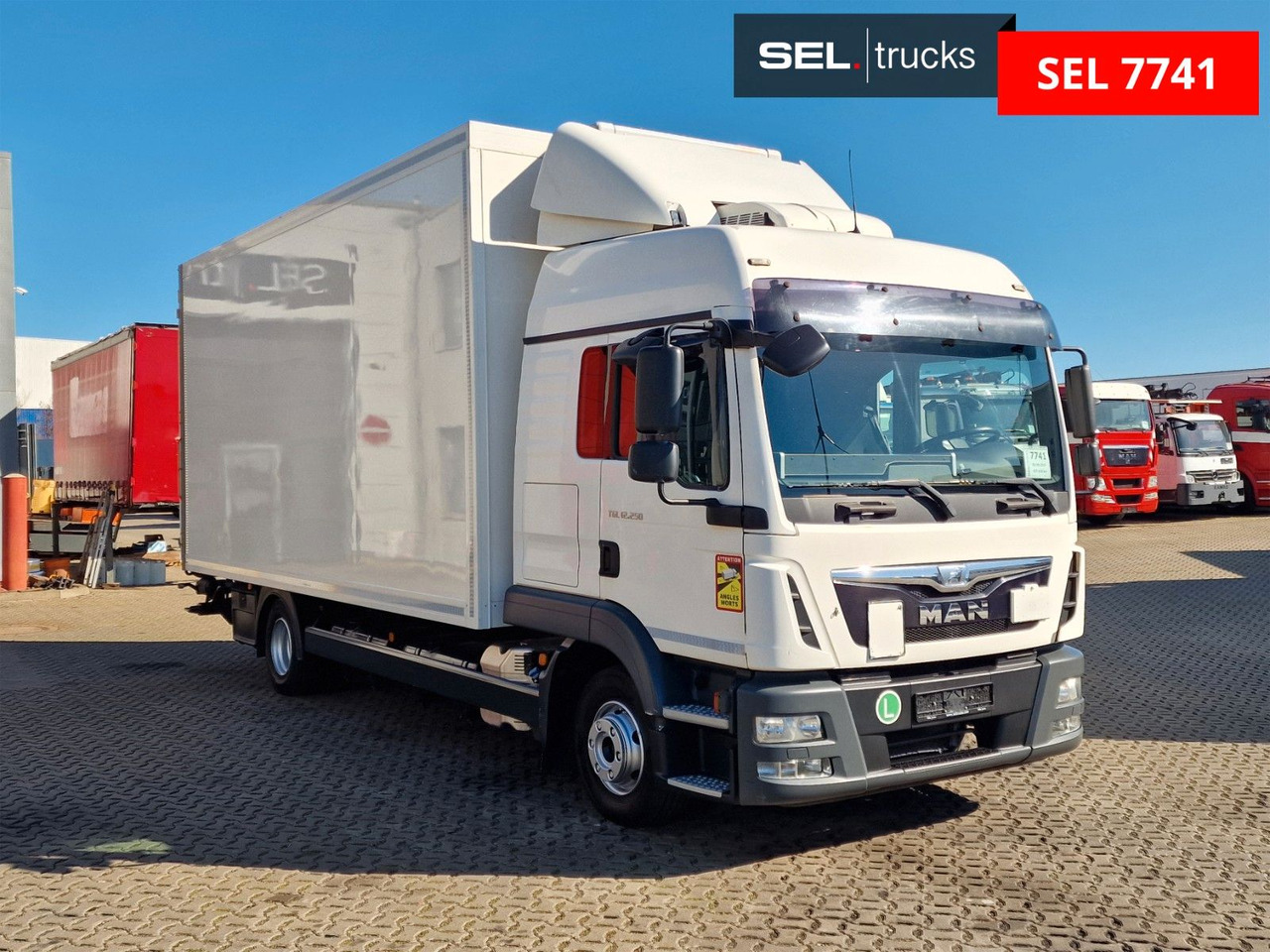 MAN TGL 12.250 4X2 BL / Ladebordwand - Рефрижератор вантажівка: фото 3 MAN TGL 12.250 4X2 BL / Ladebordwand - Рефрижератор вантажівка: фото 3