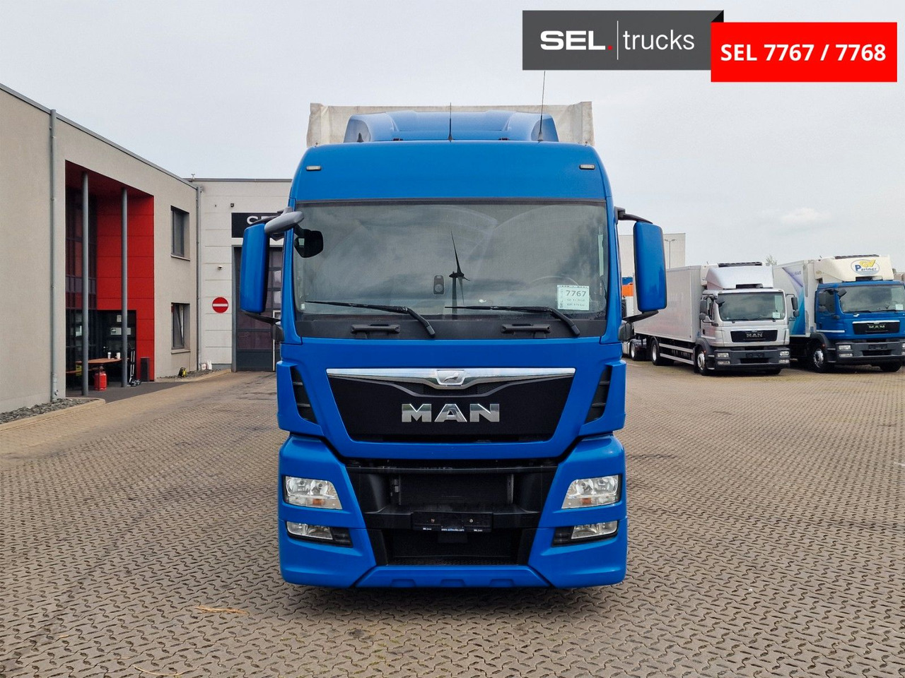 MAN TGX 18.440 4X2 LL-U /Intarder/Hubdach/Durchlade - Тентована вантажівка: фото 2 MAN TGX 18.440 4X2 LL-U /Intarder/Hubdach/Durchlade - Тентована вантажівка: фото 2