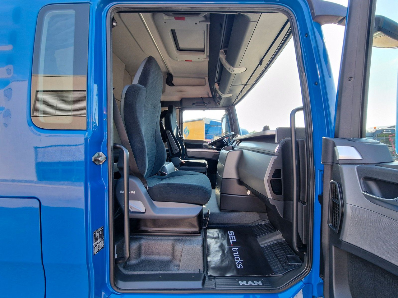 Тентована вантажівка MAN TGX 18.440 4X2 LL-U / Intarder /Jumbo /Durchlade: фото 15
