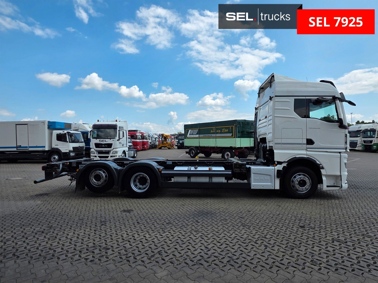 MAN TGX 26.510 6x2-2 LL CH / ZF Intarder / Liftachse - Контейнеровоз/ Змінний кузов вантажівка: фото 4 MAN TGX 26.510 6x2-2 LL CH / ZF Intarder / Liftachse - Контейнеровоз/ Змінний кузов вантажівка: фото 4