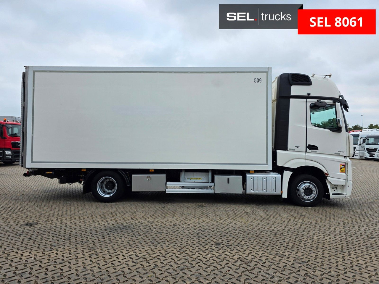 Mercedes-Benz Actros 1843 / Retarder / Ladebordwand - Вантажівка з закритим кузовом: фото 4 Mercedes-Benz Actros 1843 / Retarder / Ladebordwand - Вантажівка з закритим кузовом: фото 4