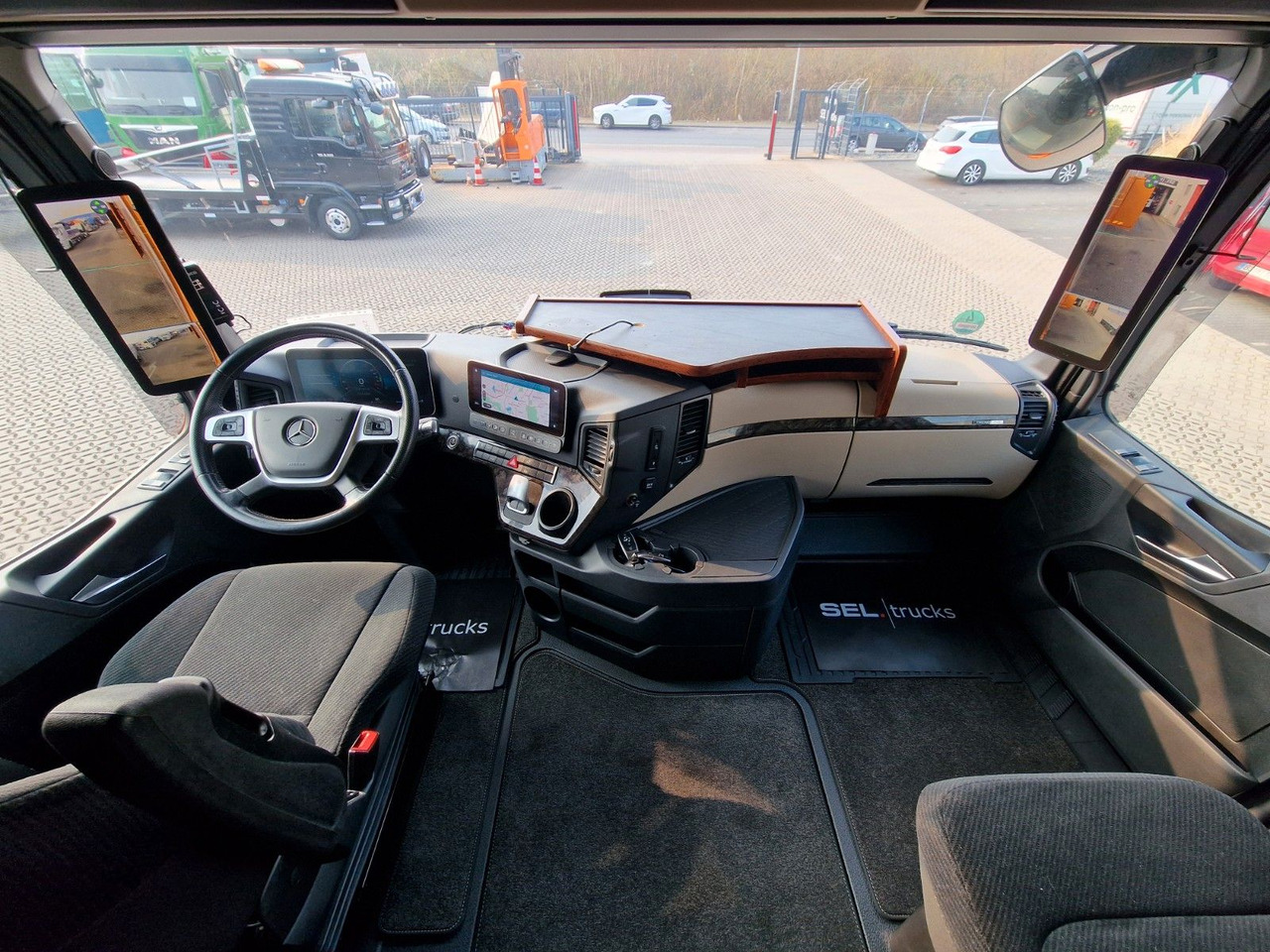 Тентована вантажівка Mercedes-Benz Actros 2548 / Retarder / Euro 6E / Aluklappen: фото 21 Тентована вантажівка Mercedes-Benz Actros 2548 / Retarder / Euro 6E / Aluklappen: фото 21