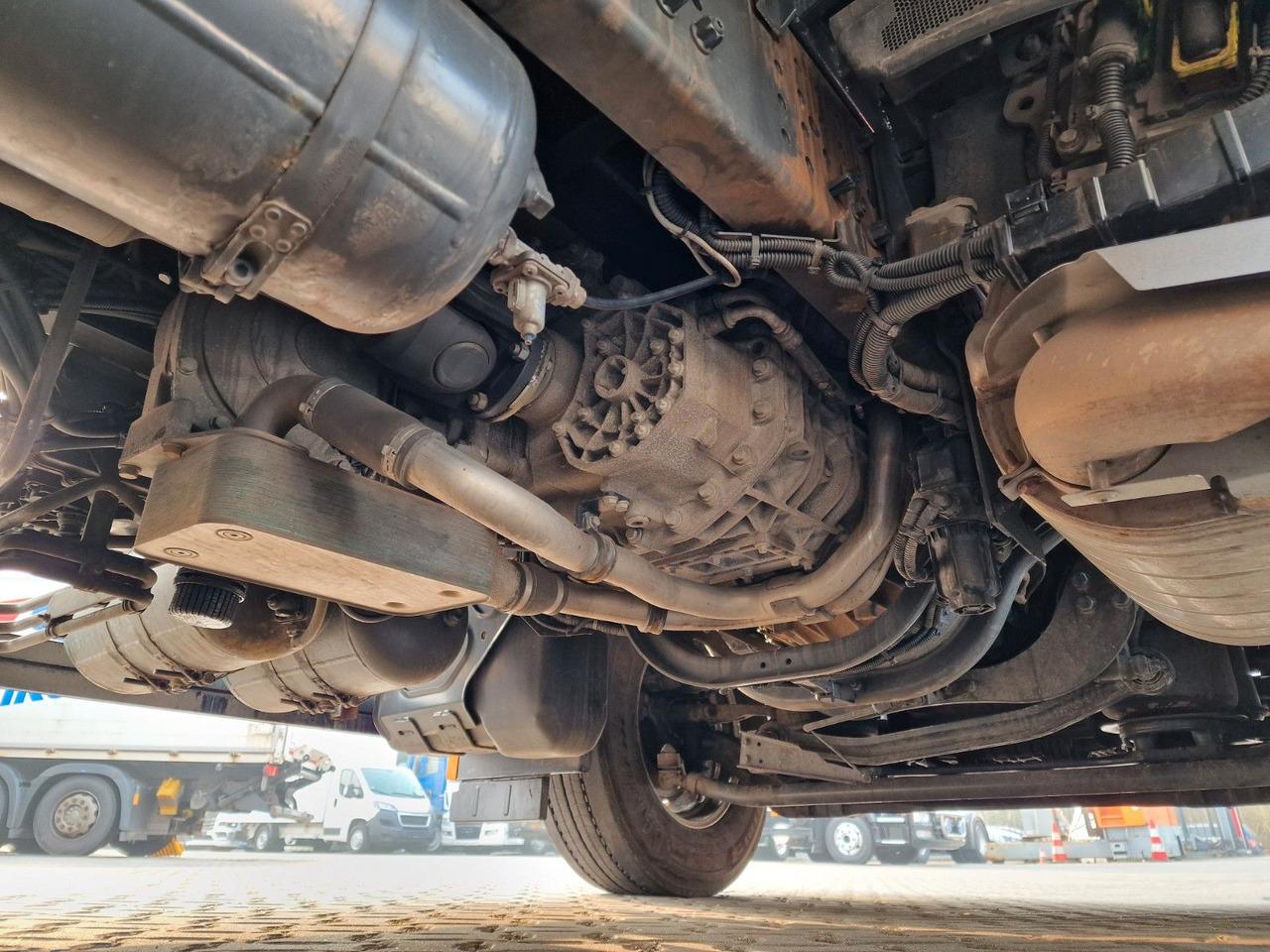 Тентована вантажівка Mercedes-Benz Actros 2548 / Retarder / Euro 6E / Aluklappen: фото 12 Тентована вантажівка Mercedes-Benz Actros 2548 / Retarder / Euro 6E / Aluklappen: фото 12