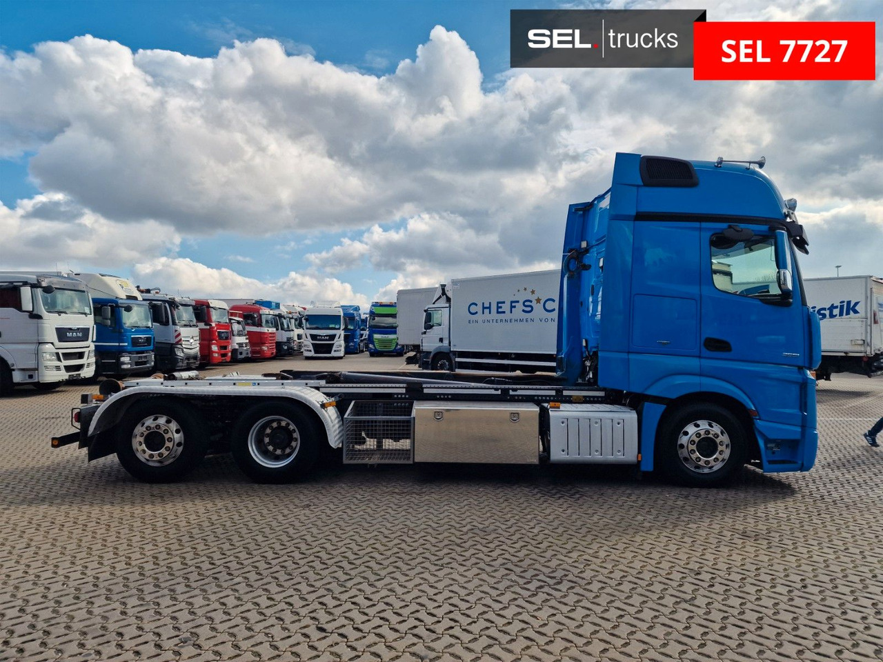 Mercedes-Benz Actros 2551 / Retarder / Standklima / Xenon - Гаковий мультиліфт вантажівка: фото 4 Mercedes-Benz Actros 2551 / Retarder / Standklima / Xenon - Гаковий мультиліфт вантажівка: фото 4