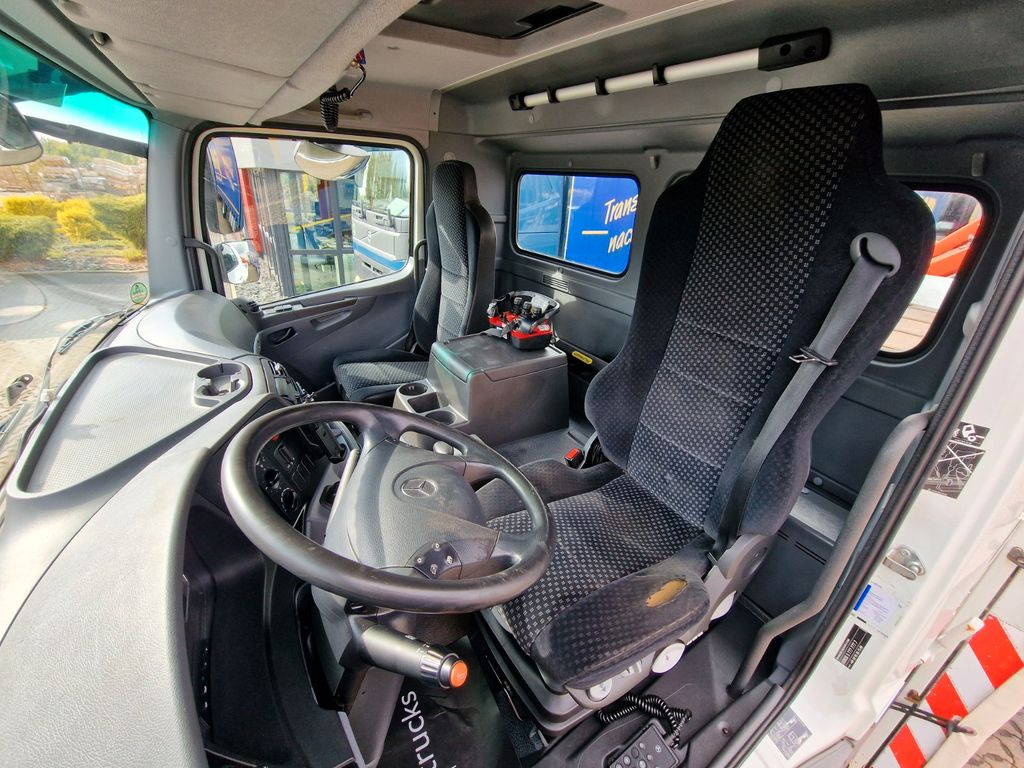 Вантажівка з маніпулятором Mercedes-Benz Axor 1833L / Palfinger PK 12002-EH: фото 17