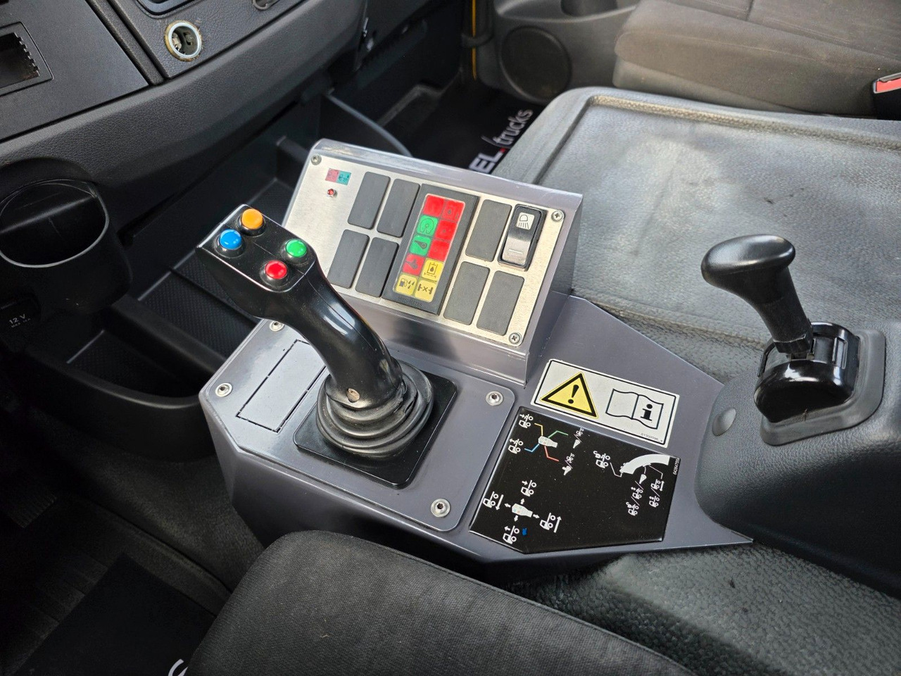 Контейнеровоз/ Змінний кузов вантажівка Mercedes-Benz Kamag WBH 25 / Umsetzer Sattelplatte: фото 31 Контейнеровоз/ Змінний кузов вантажівка Mercedes-Benz Kamag WBH 25 / Umsetzer Sattelplatte: фото 31