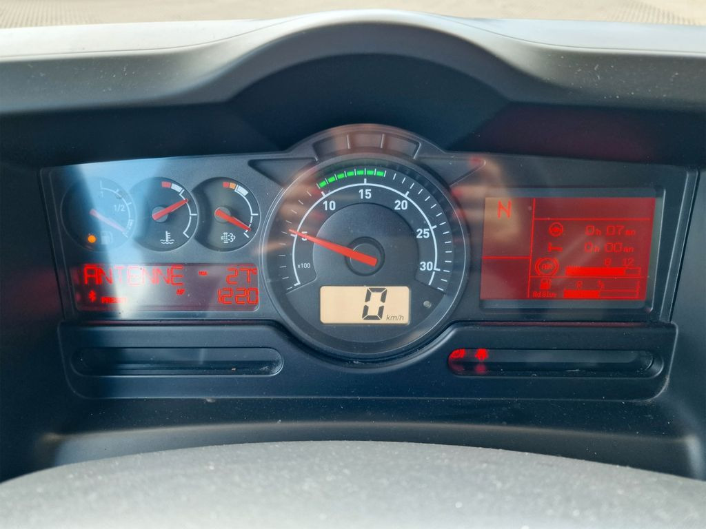 Для перевезення напоїв вантажівка Renault D wide / Ladebordwand / Getränke: фото 22