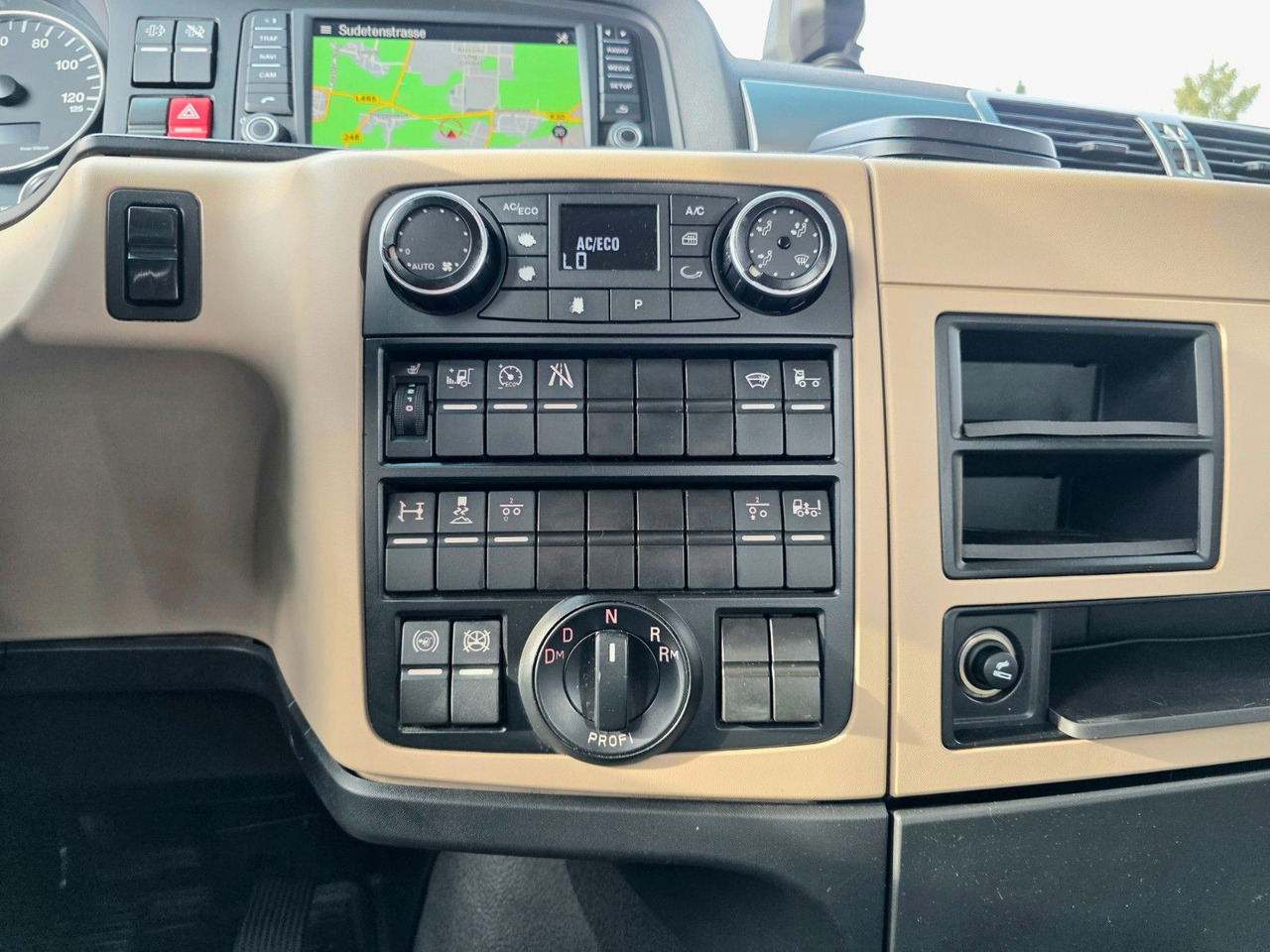 Тягач MAN TGX 18.460 4X2 LLS-U / Retarder: фото 43