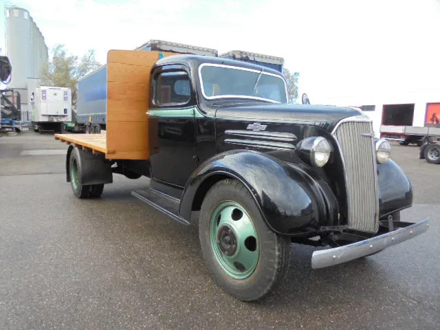 Chevrolet 1 1/2 TON FLATBED - Бортова вантажівка/ Платформа: фото 3 Chevrolet 1 1/2 TON FLATBED - Бортова вантажівка/ Платформа: фото 3