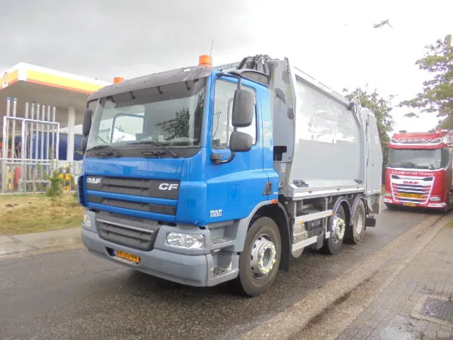DAF CF 75 310 NL KENTEKEN TUV-APK 01-26 - Сміттєвози: фото 1 DAF CF 75 310 NL KENTEKEN TUV-APK 01-26 - Сміттєвози: фото 1