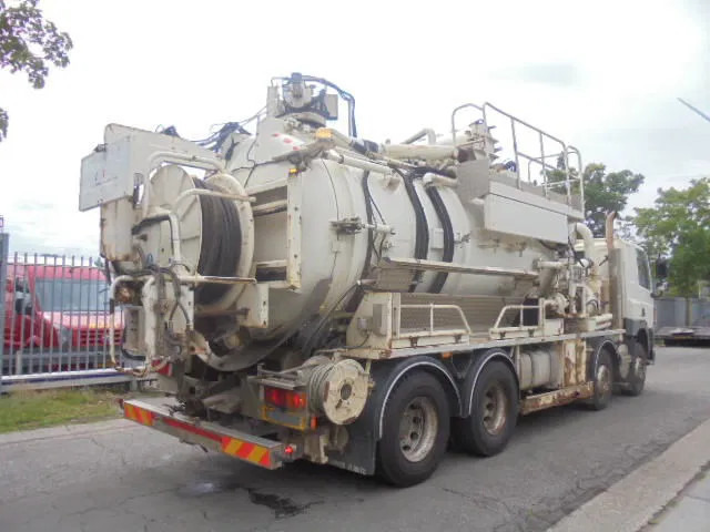 DAF CF 85.410 8X4 BLADGEVEERD - Асенізатори: фото 5 DAF CF 85.410 8X4 BLADGEVEERD - Асенізатори: фото 5