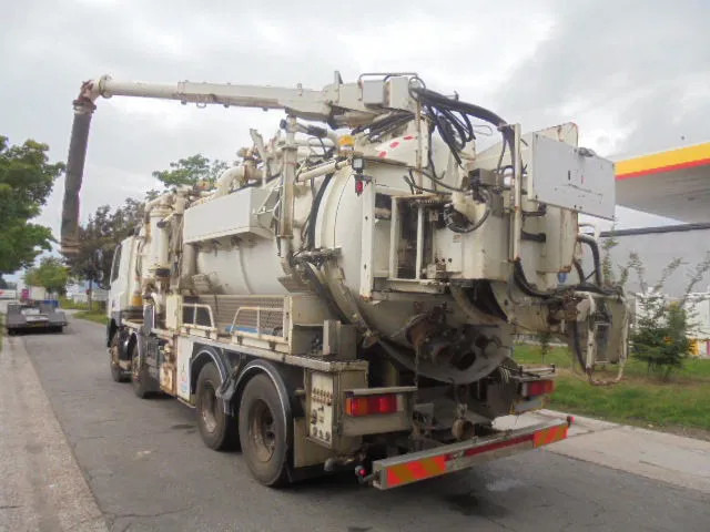 DAF CF 85.410 8X4 BLADGEVEERD - Асенізатори: фото 3 DAF CF 85.410 8X4 BLADGEVEERD - Асенізатори: фото 3