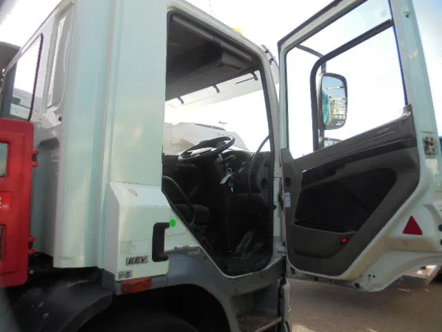 DAF FAN CF250 6X2 EEV - Сміттєвози: фото 5 DAF FAN CF250 6X2 EEV - Сміттєвози: фото 5
