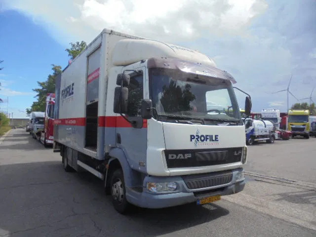 DAF LF 45 150 NL TRUCK SERVICE TRUCK SERVICE TRUCK MET COMPRESSOR - Вантажівка з закритим кузовом: фото 5 DAF LF 45 150 NL TRUCK SERVICE TRUCK SERVICE TRUCK MET COMPRESSOR - Вантажівка з закритим кузовом: фото 5