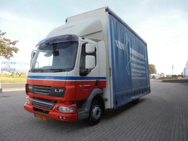 DAF LF 45 - Тентована вантажівка: фото 1 DAF LF 45 - Тентована вантажівка: фото 1
