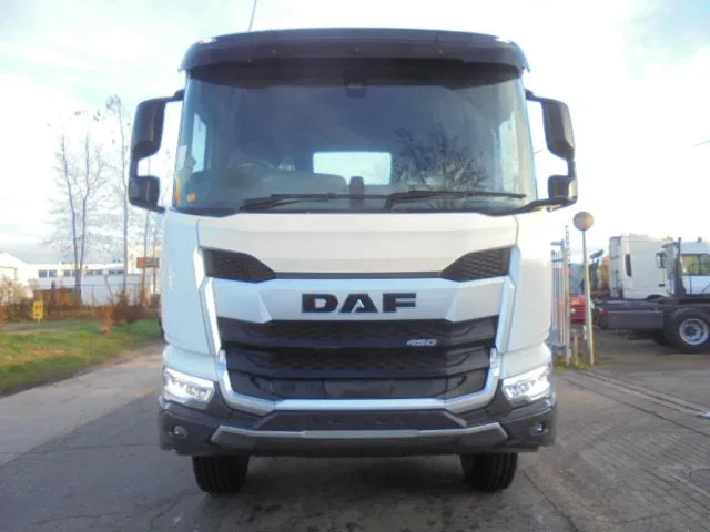 DAF XDC 450 8X4 DEMO UNUSED RHD - Вантажівка шасі: фото 2 DAF XDC 450 8X4 DEMO UNUSED RHD - Вантажівка шасі: фото 2